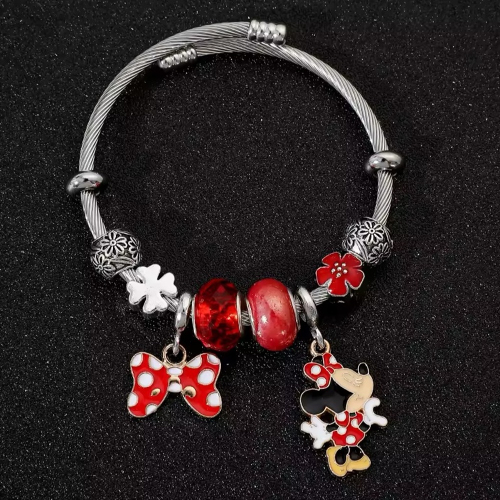 NEW Minnie Mouse Bracelet